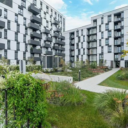 Modern Janickiego For 2 Adults And 2 Children With Parking Near Mtp By Renters Apartment Poznan